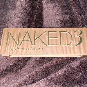 Urban Decay Naked Eyeshadow Palette in Naked3 used.